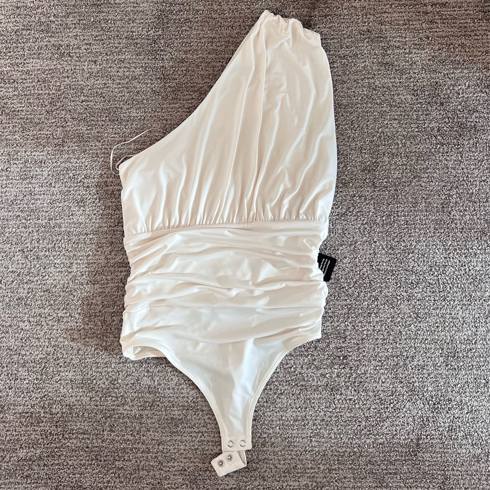 One shoulder white express bodysuit